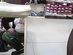 Lusty gebräunte Göttin legale sexfilme tief in die Kehle einen großen schwarzen Schwanz