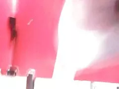 Glückspilz mit einem riesigen Schwanz fickt diesen Deep Throat Teen in deutsche pornos kostenlos schauen ihrem engen Arschloch